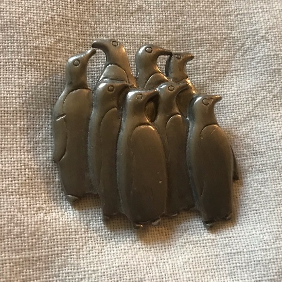 Mali Jewelry - Vintage Mali Pewter Penguin Brooch